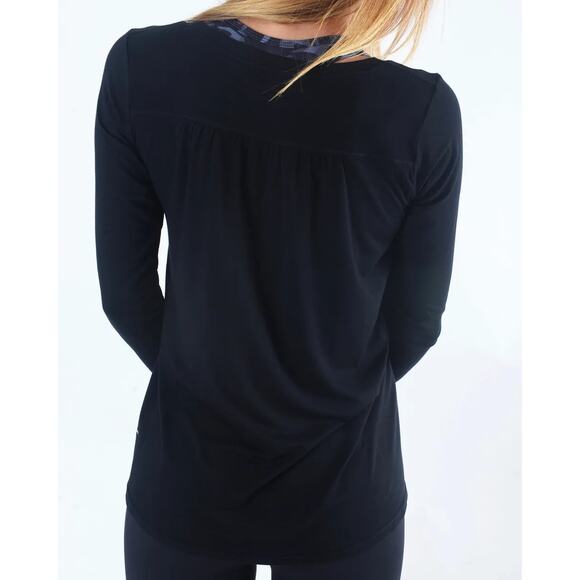Zyia Black Scoop Neck Long Sleeve Stretchy “Heavenly Long Tee” Shirt Size Small - Picture 2 of 10